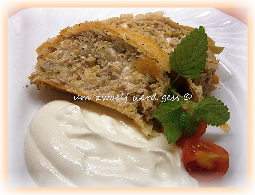 Gemuese-Hack-Strudel | Um zwoelf werd gess – Mein persönliches Kochbuch Gemuese-Hack-Strudel | Um zwoelf werd gess – Mein persönliches Kochbuch